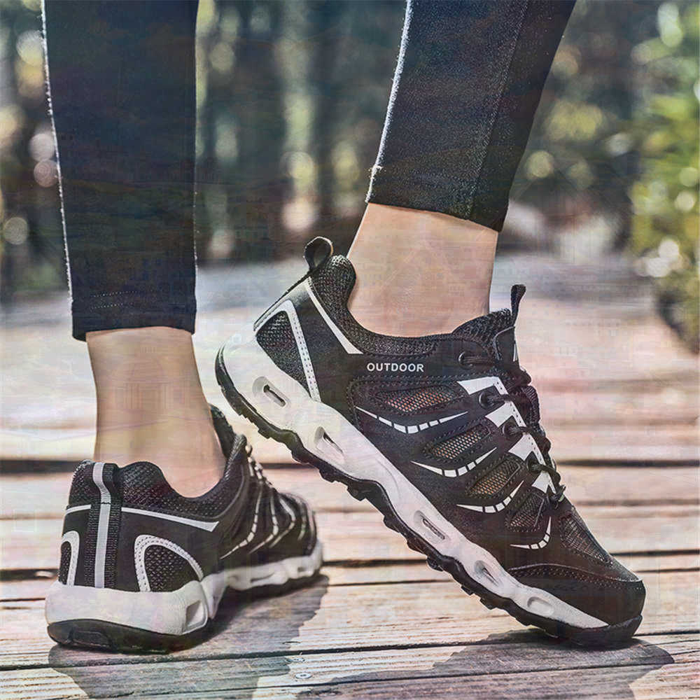Sumer Round Tip Silver Sneaker - Travel Accessories High End 评论和价格