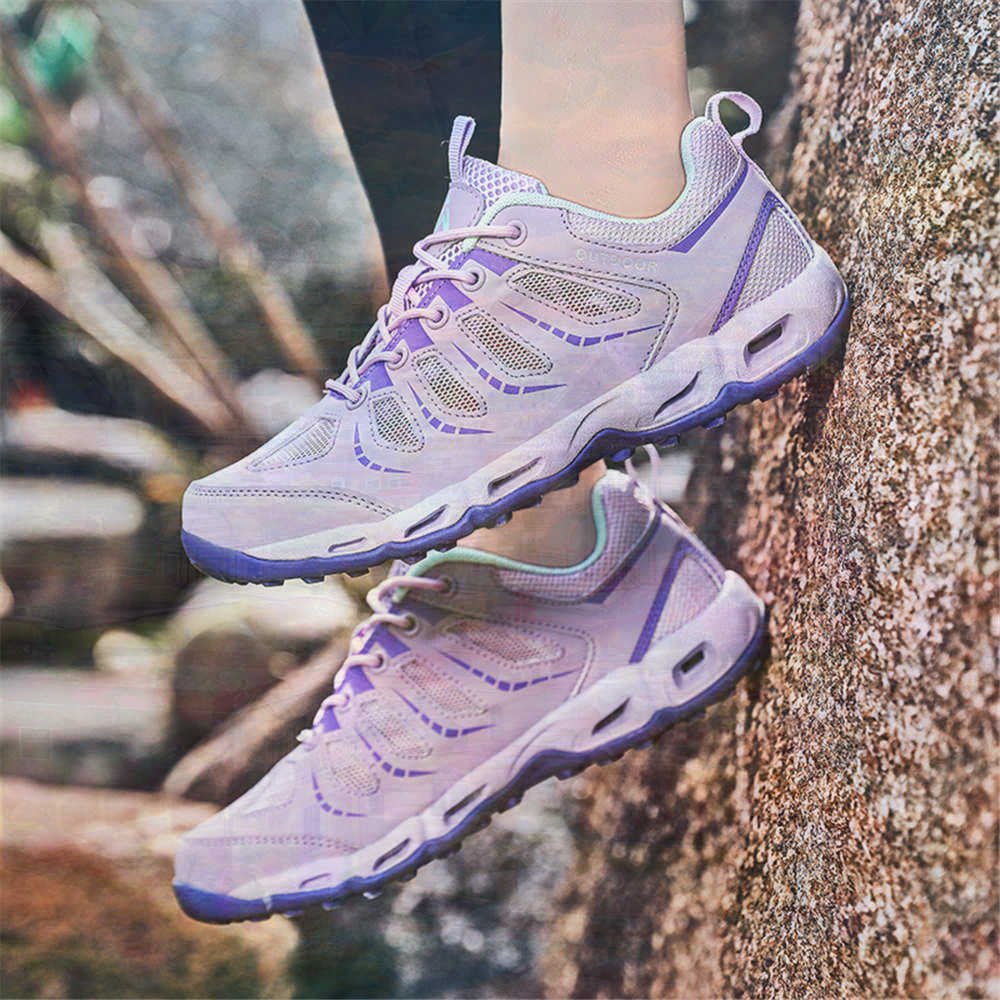 Sumer Round Tip Silver Sneaker - Travel Accessories High End 评论和价格